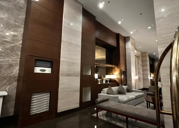 Radiance Bay Bayview Comfort With Pool & Pet-friendly 4* Manila